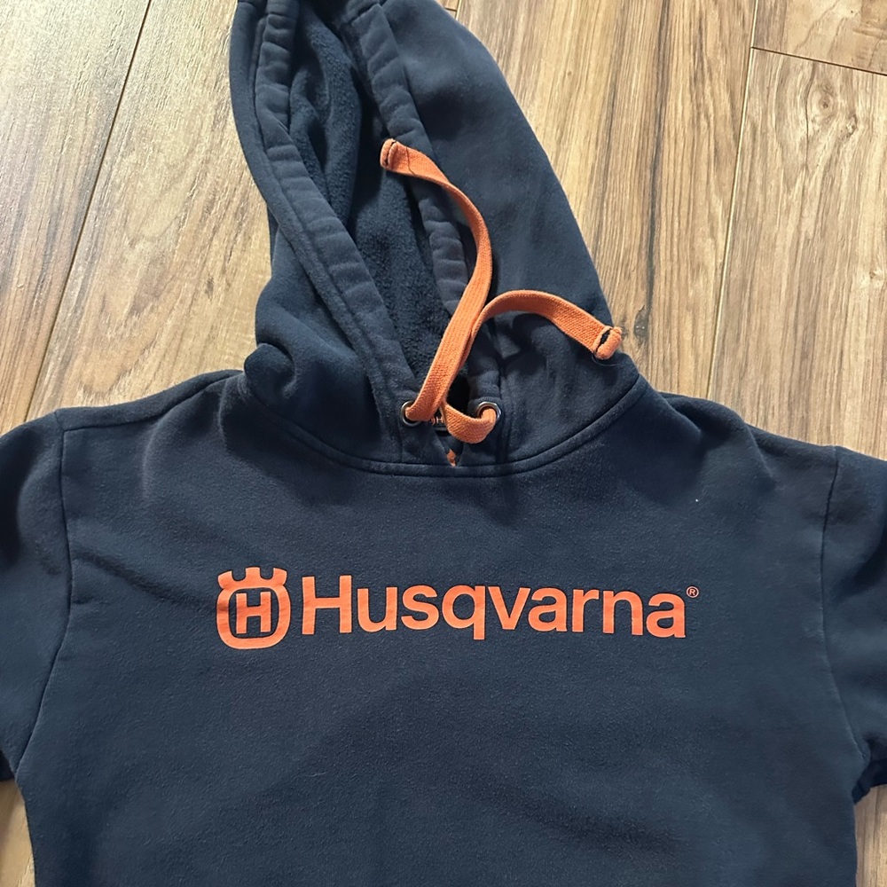 Mens Husqvarna Sweatshirt size XS. I would say boys 14